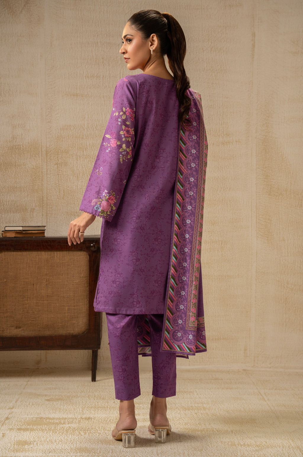 STITCHED PRINTED SUIT