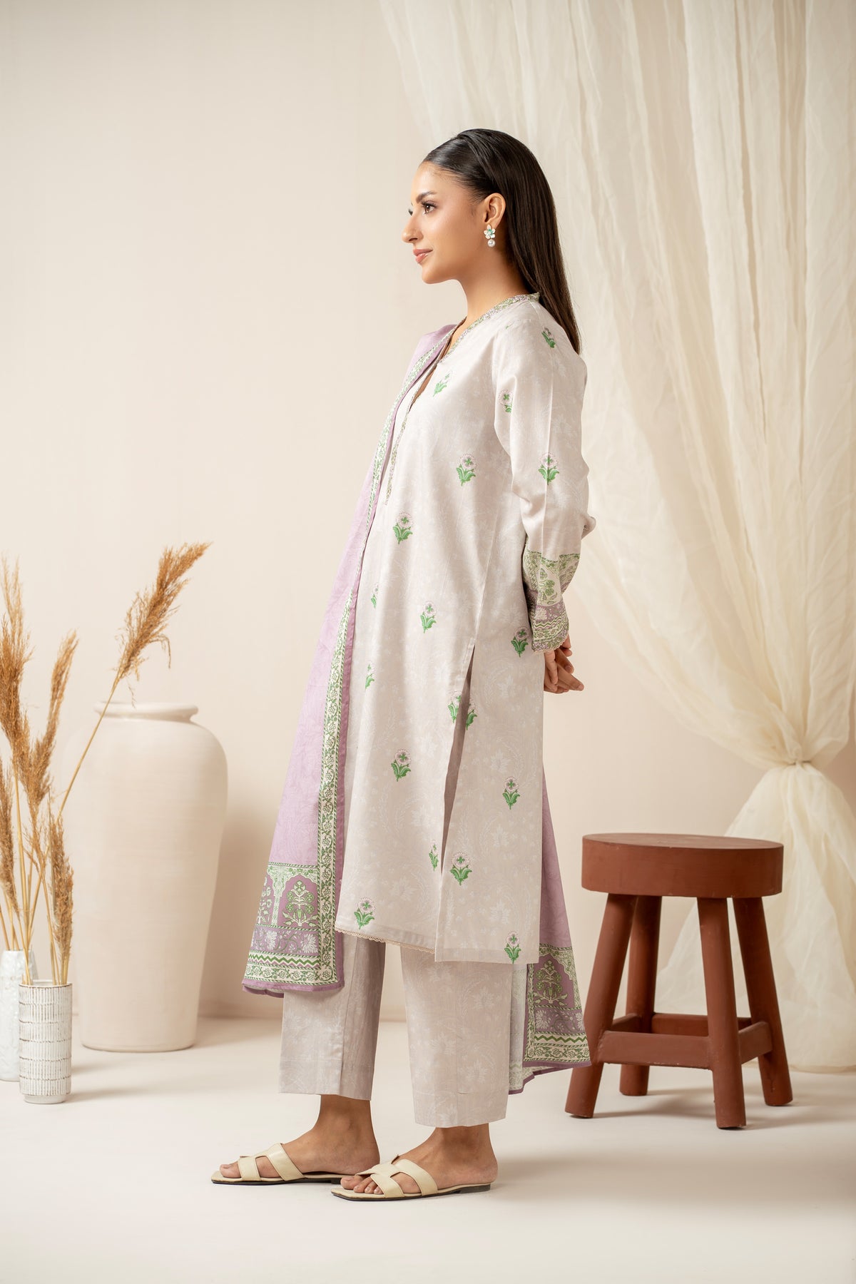 EMBROIDERED COTTEL STITCHED 3 PIECE SUIT