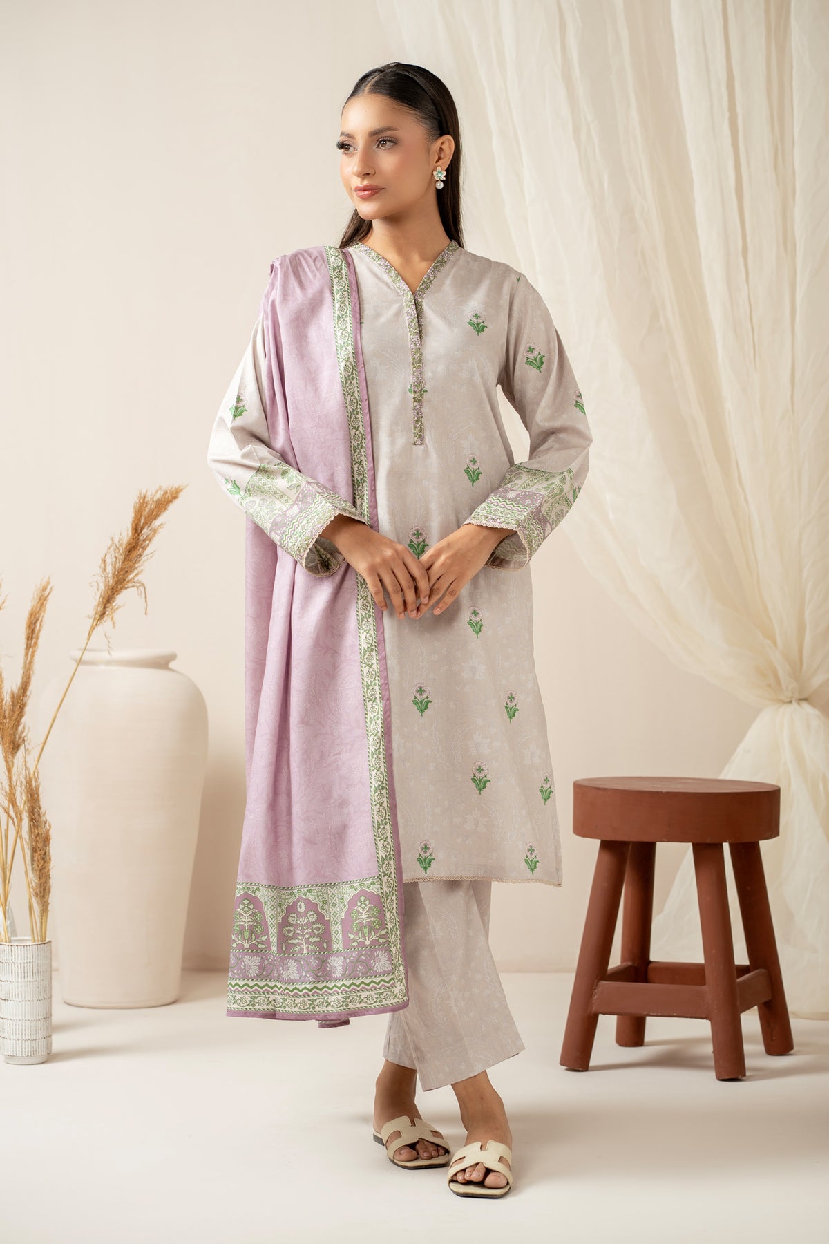 EMBROIDERED COTTEL STITCHED 3 PIECE SUIT