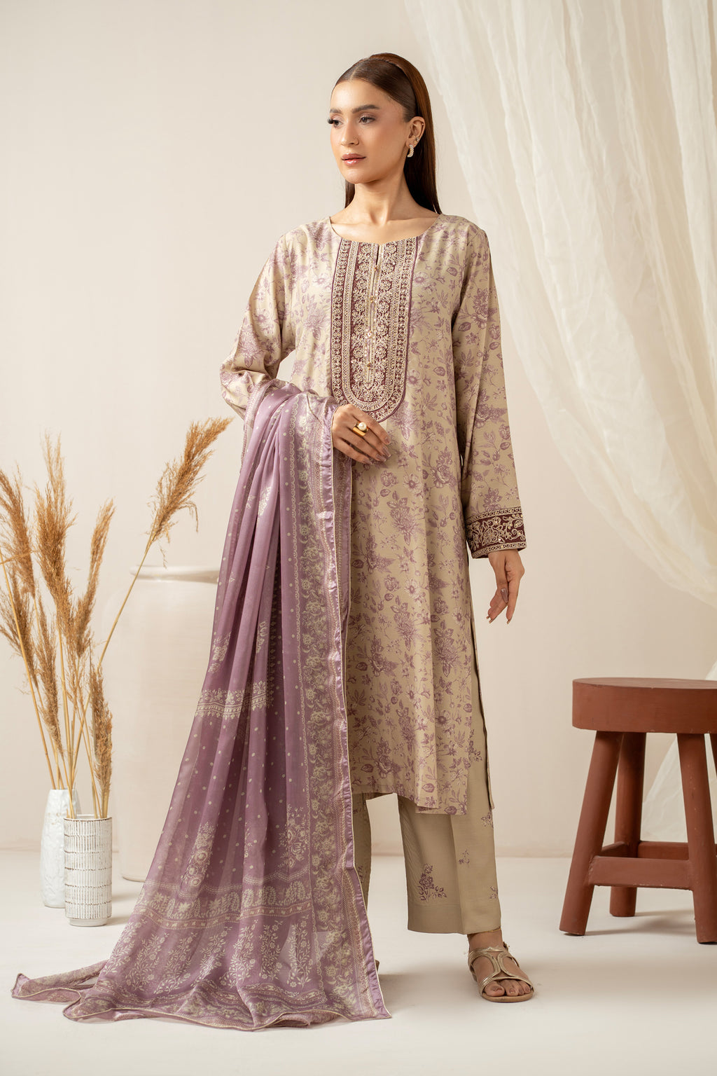 STITCHED EMBROIDERED SUIT