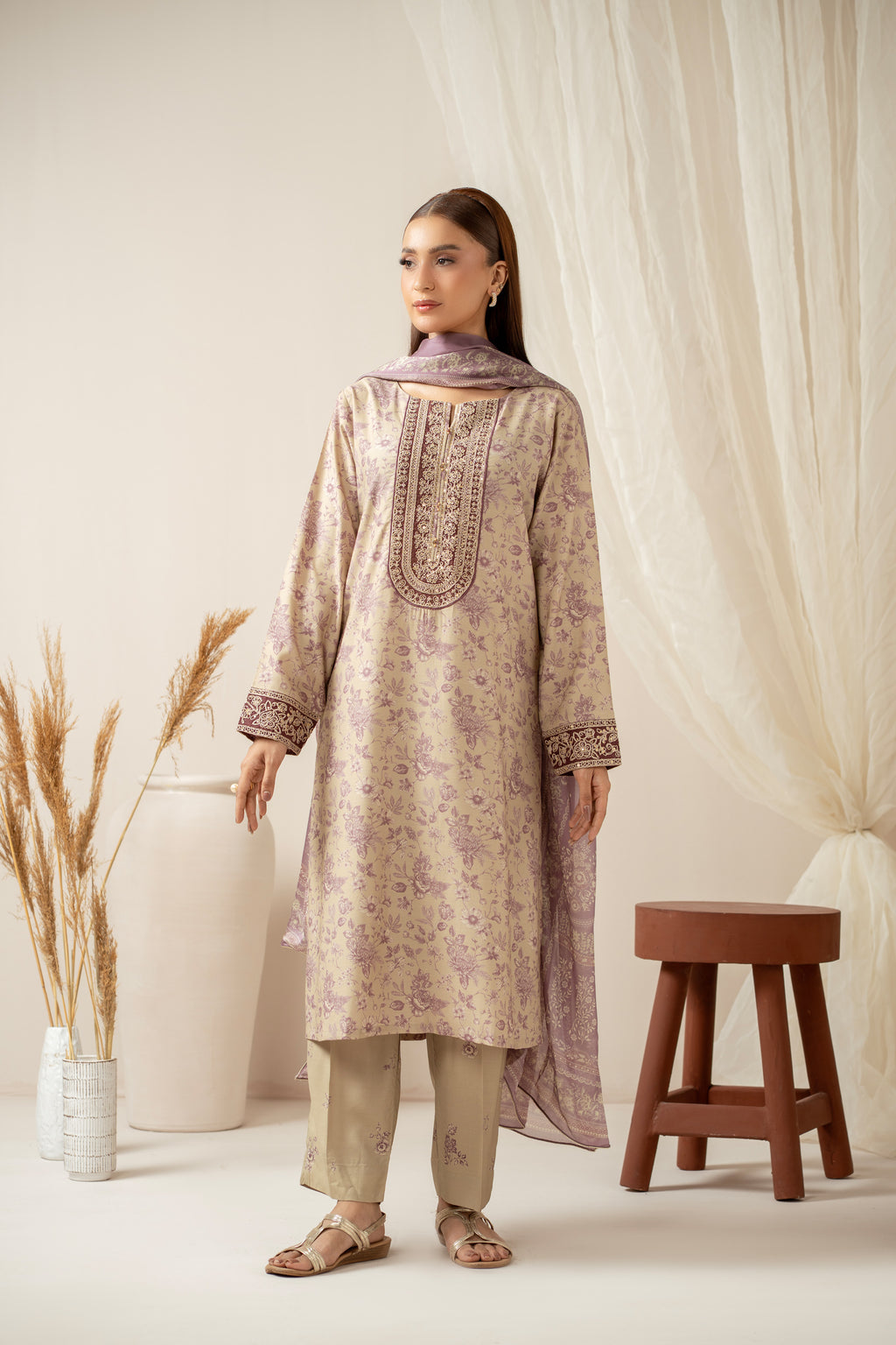 STITCHED EMBROIDERED SUIT