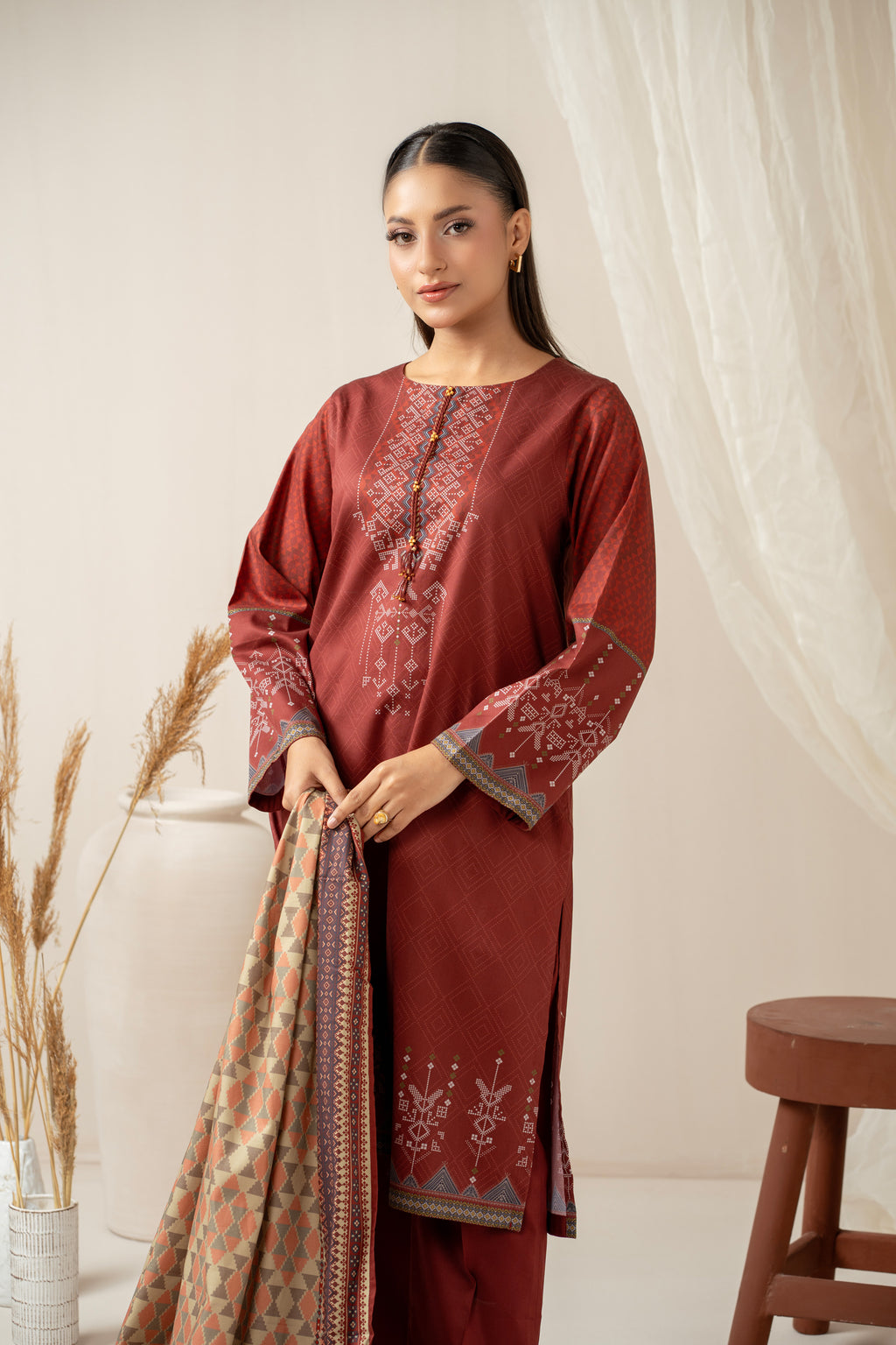 STITCHED EMBROIDERED SUIT