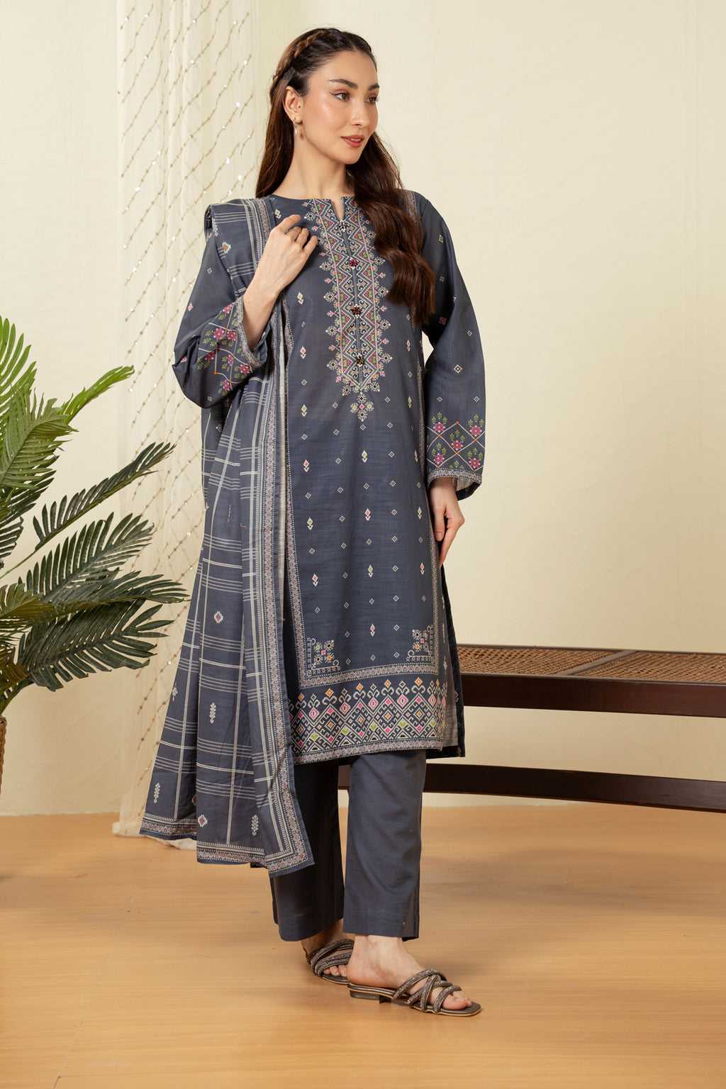 STITCHED PRINTED SUIT