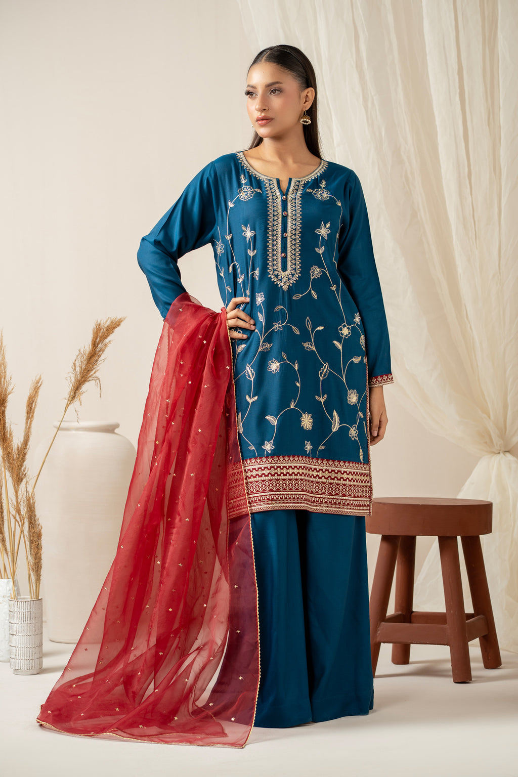 STITCHED EMBROIDERED SUIT