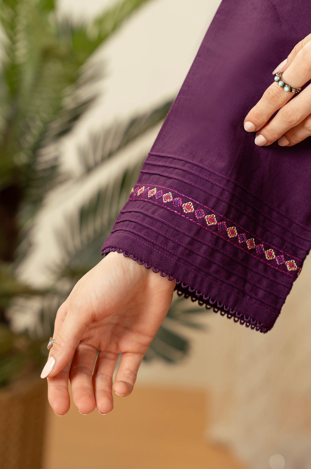 EMBROIDERED COTTON LINEN STITCHED SHIRT BOTTOM