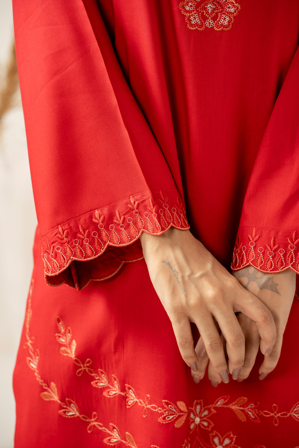 STITCHED EMBROIDERED SUIT