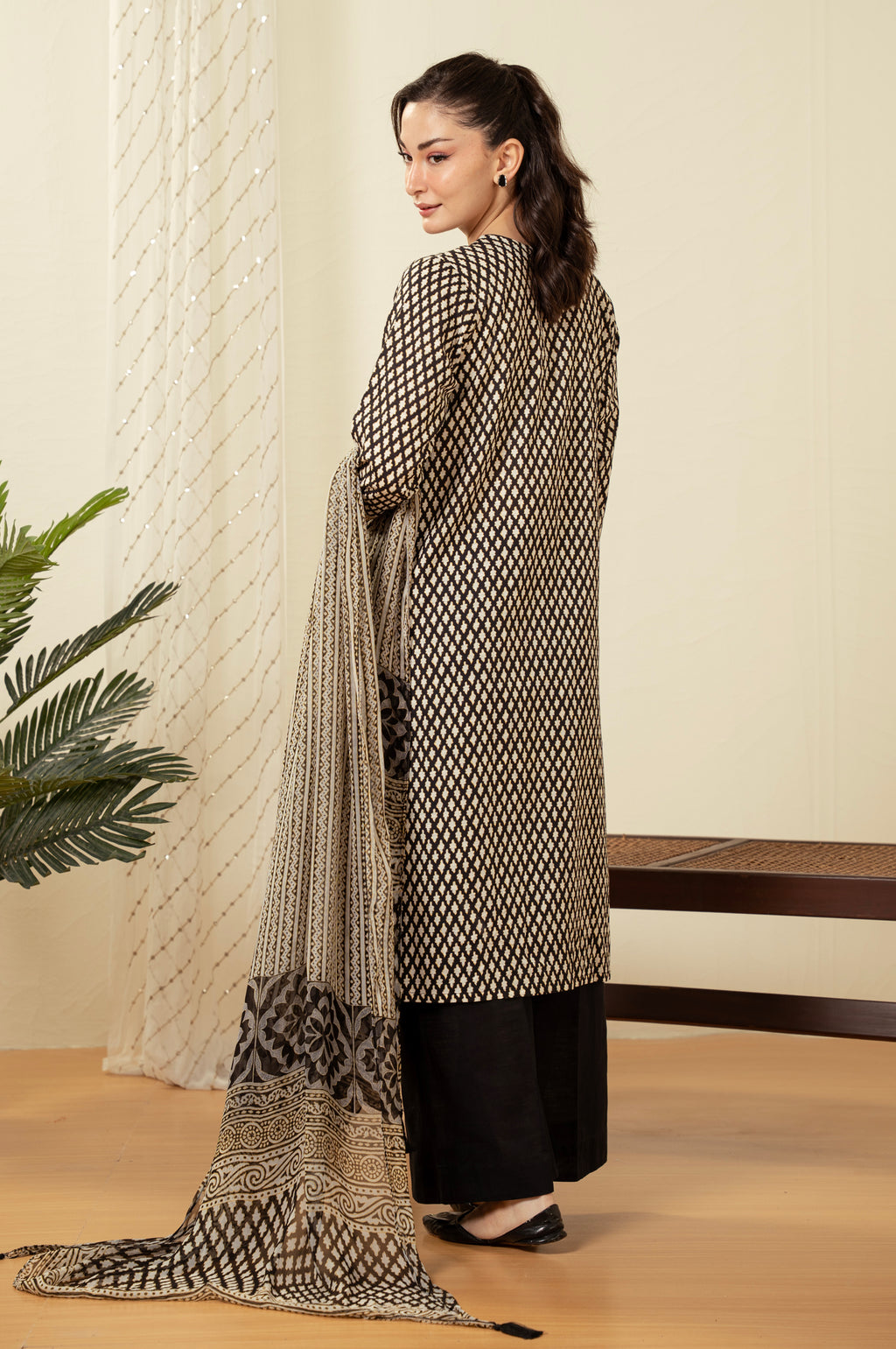 STITCHED PRINTED SUIT