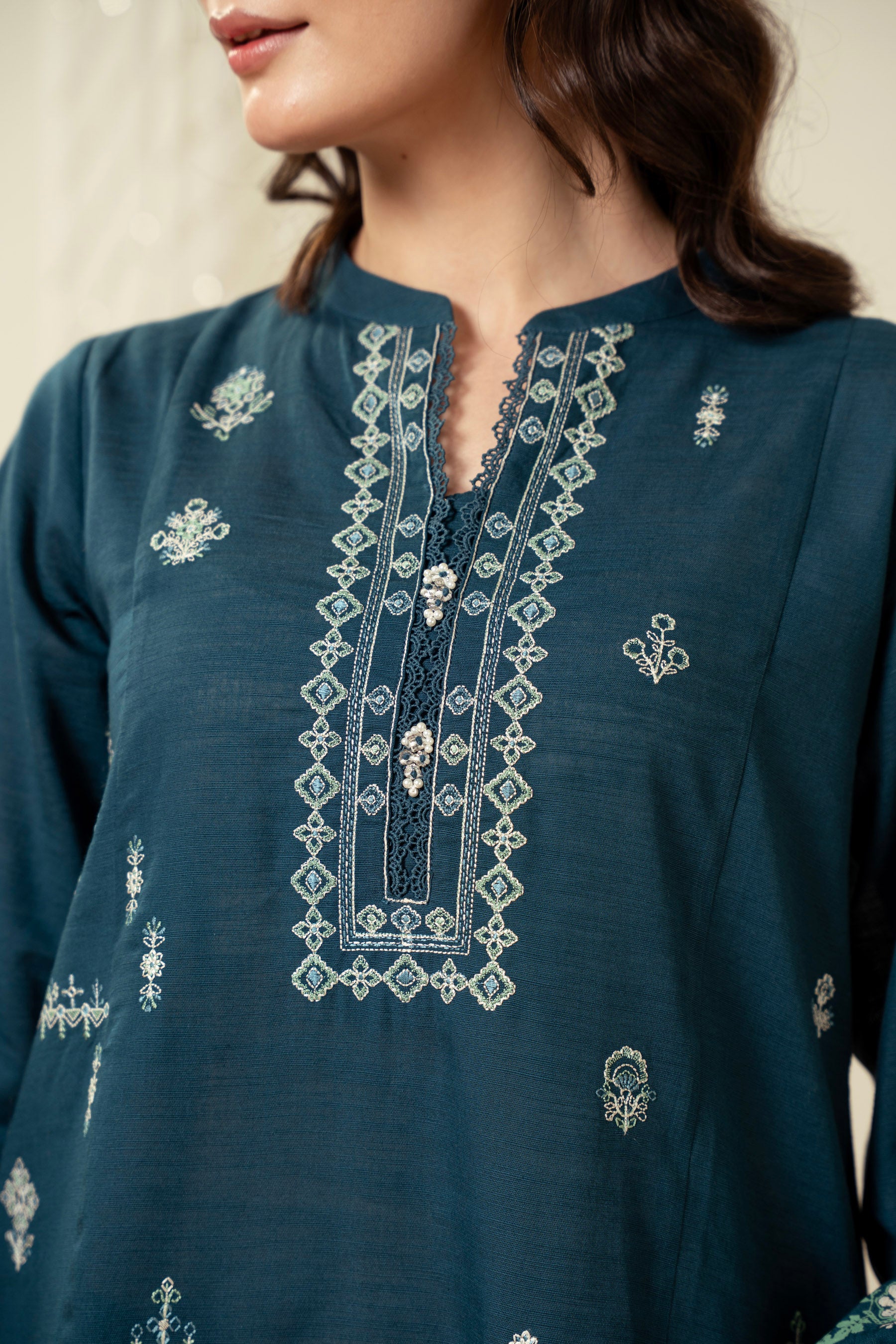 EMBROIDERED KHADDAR STITCHED 3 PIECE SUIT