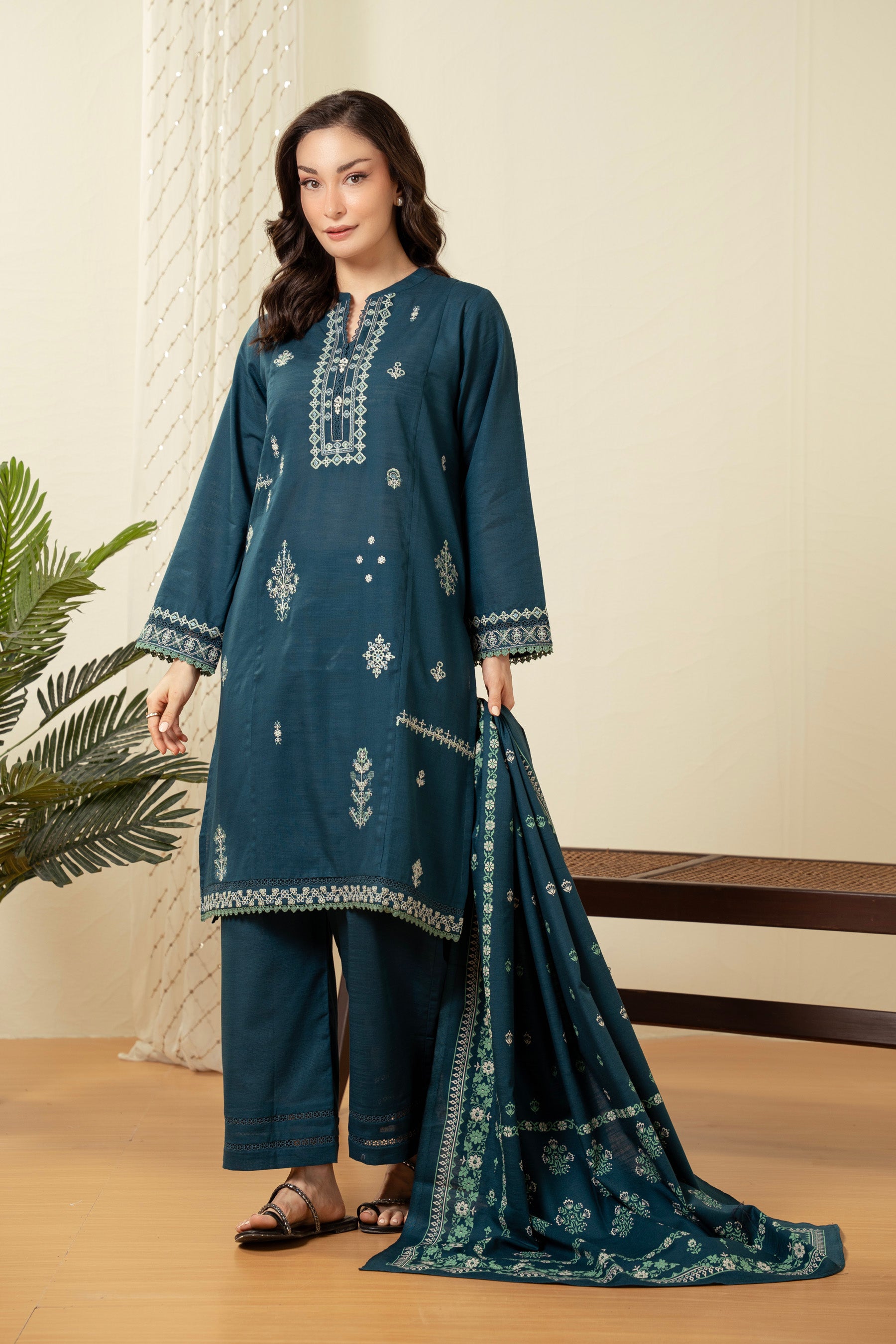 EMBROIDERED KHADDAR STITCHED 3 PIECE SUIT