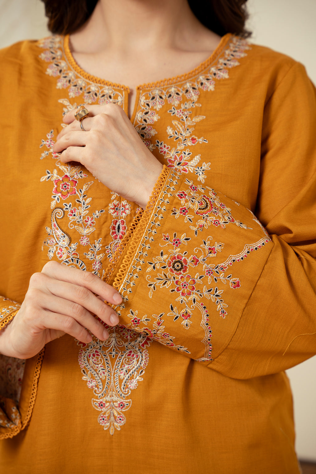 STITCHED EMBROIDERED SUIT