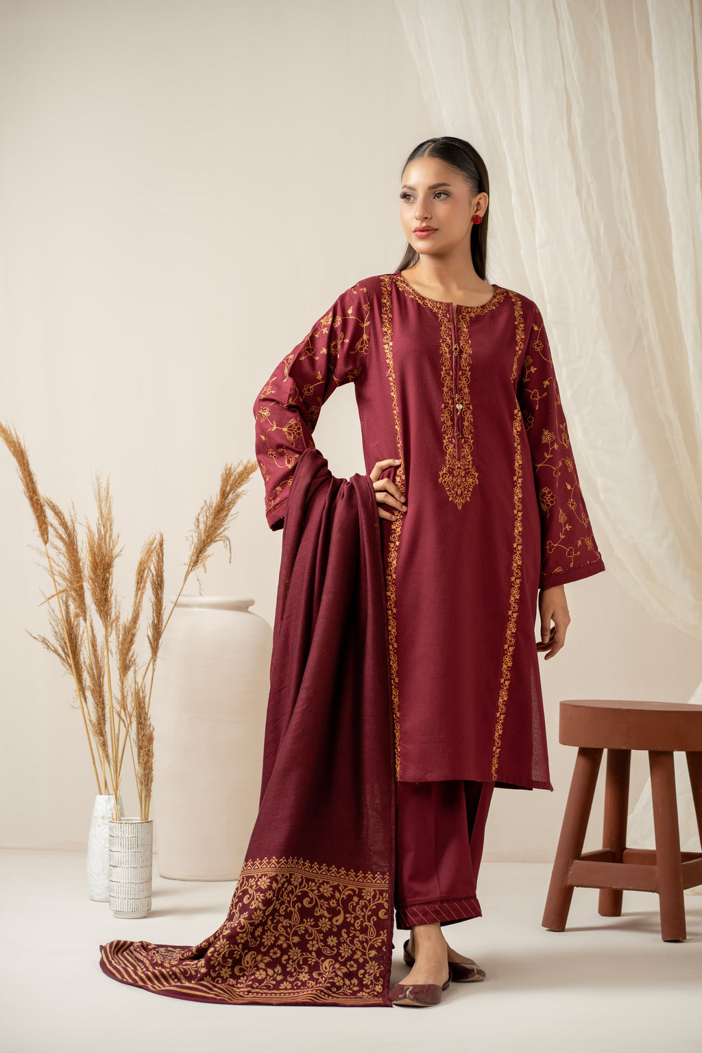 STITCHED EMBROIDERED SUIT