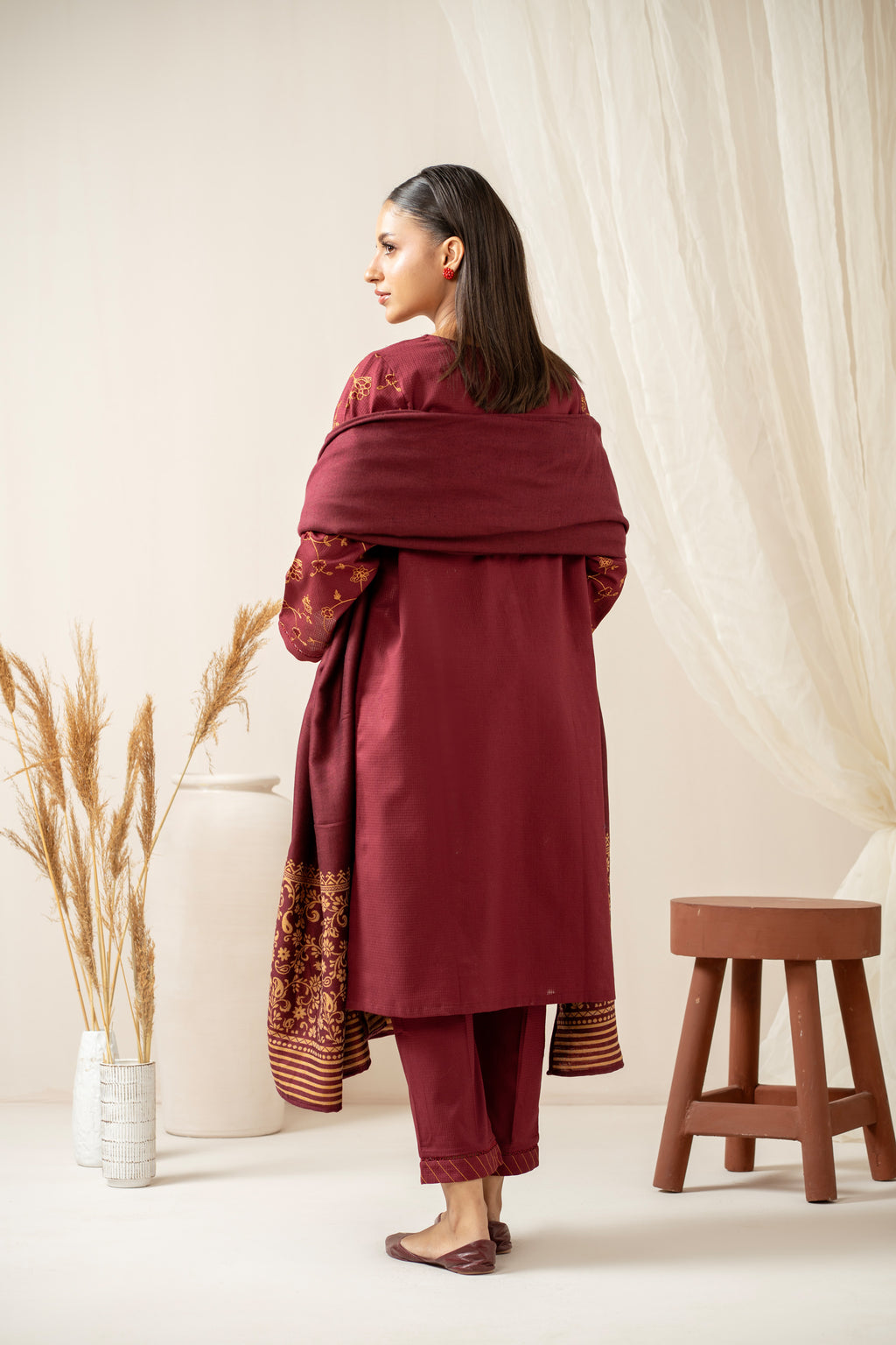 STITCHED EMBROIDERED SUIT