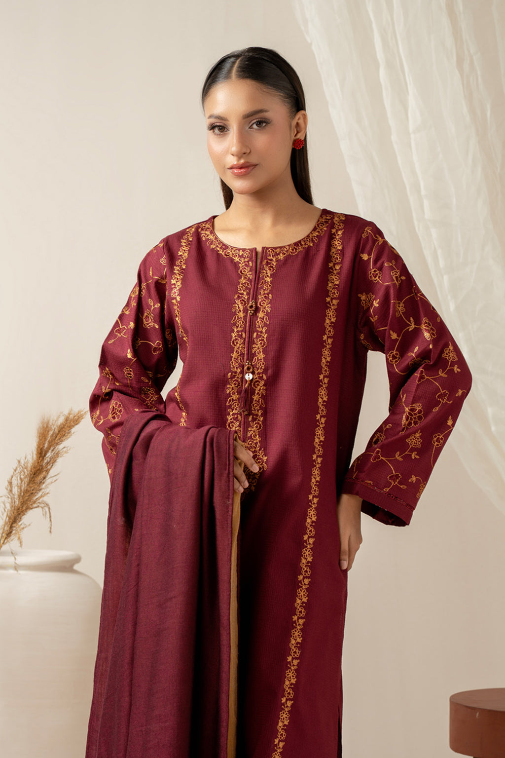 STITCHED EMBROIDERED SUIT