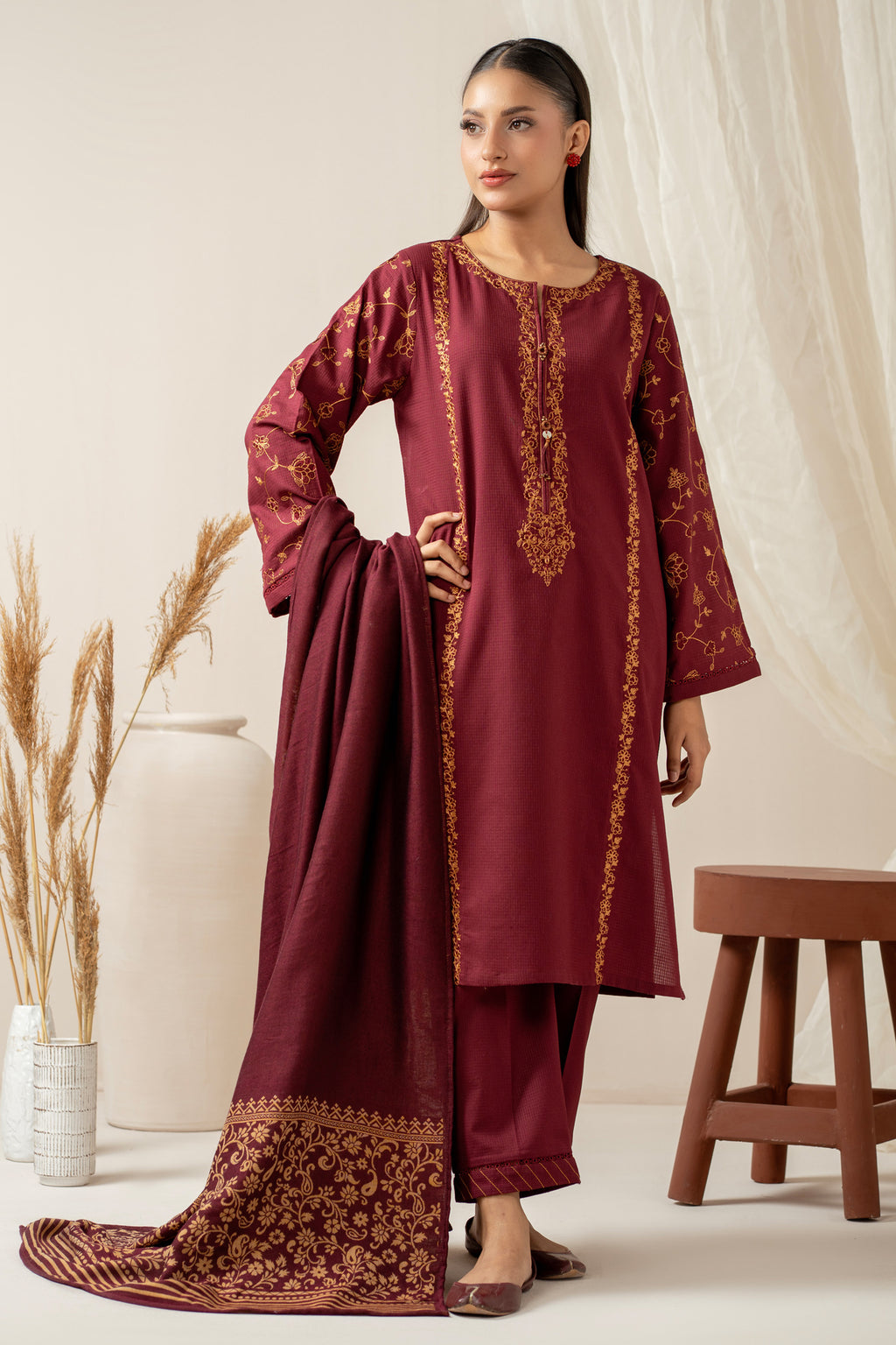 STITCHED EMBROIDERED SUIT