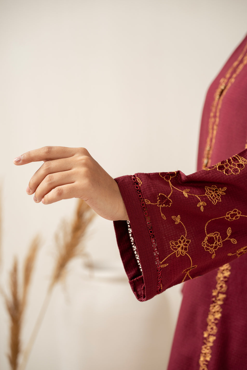 STITCHED EMBROIDERED SUIT