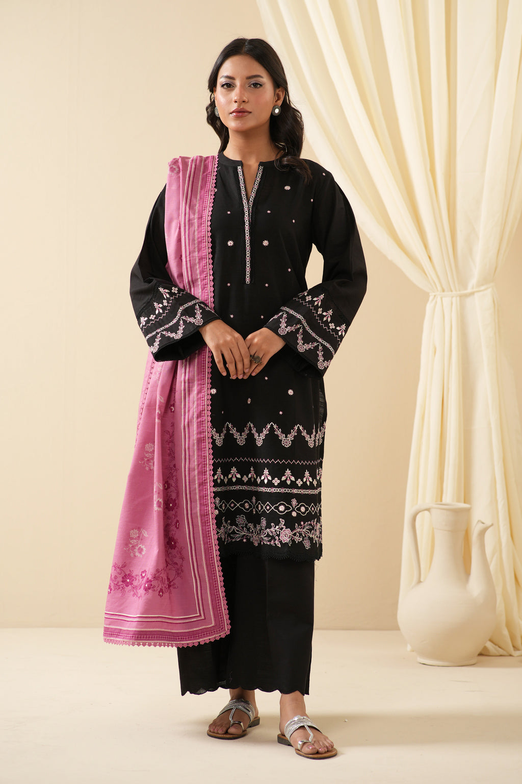 STITCHED EMBROIDERED SUIT