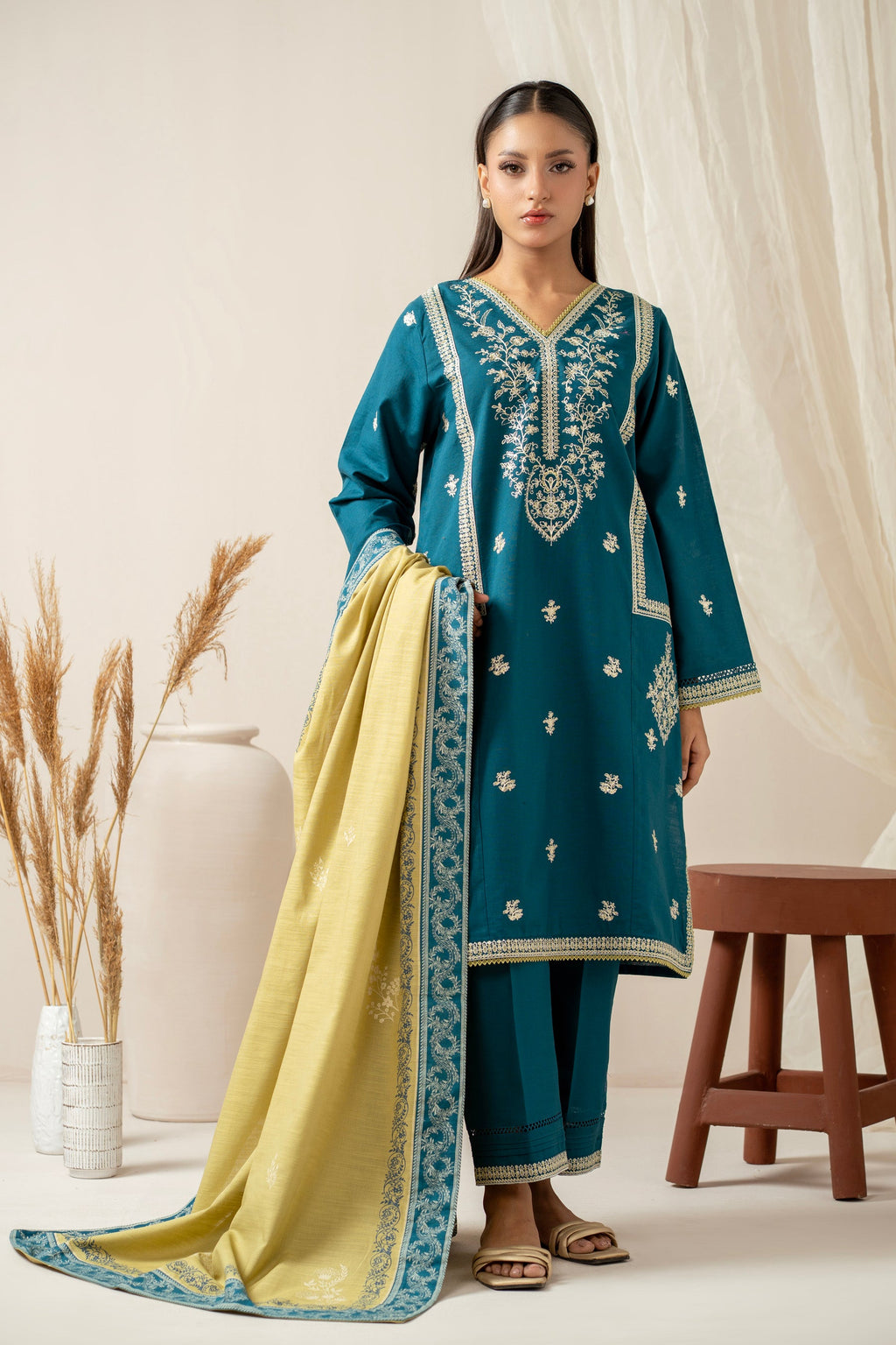 STITCHED EMBROIDERED SUIT (FACTORY E-OUTLET)