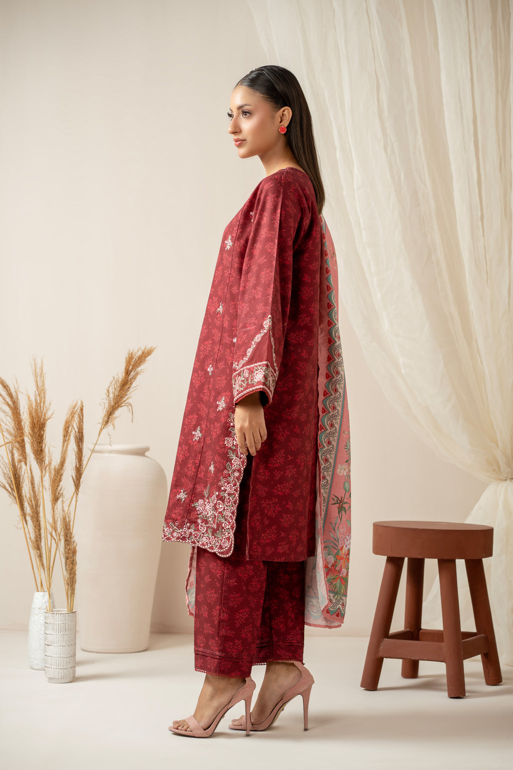 STITCHED EMBROIDERED SUIT