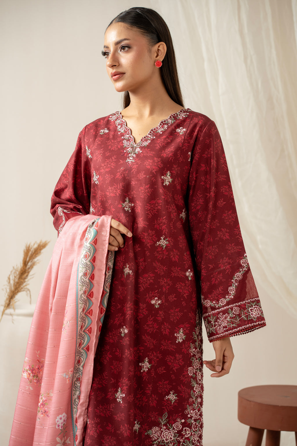 STITCHED EMBROIDERED SUIT