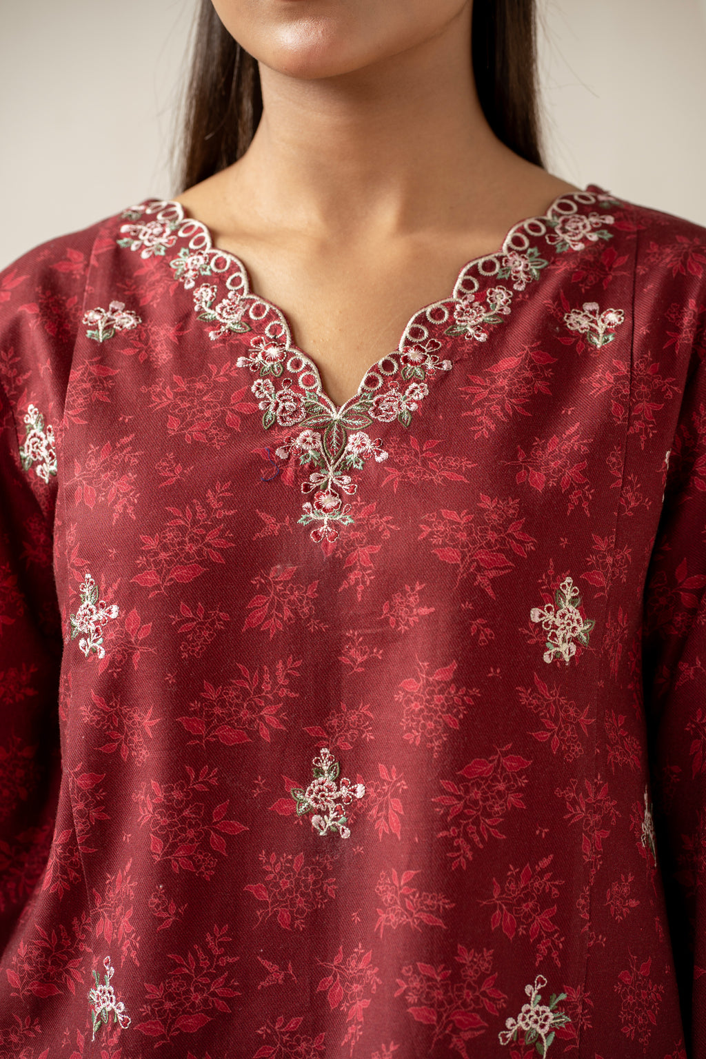 STITCHED EMBROIDERED SUIT