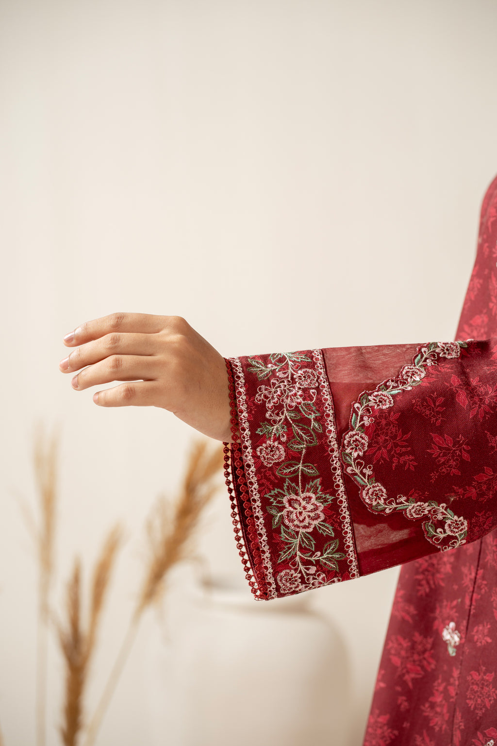 STITCHED EMBROIDERED SUIT