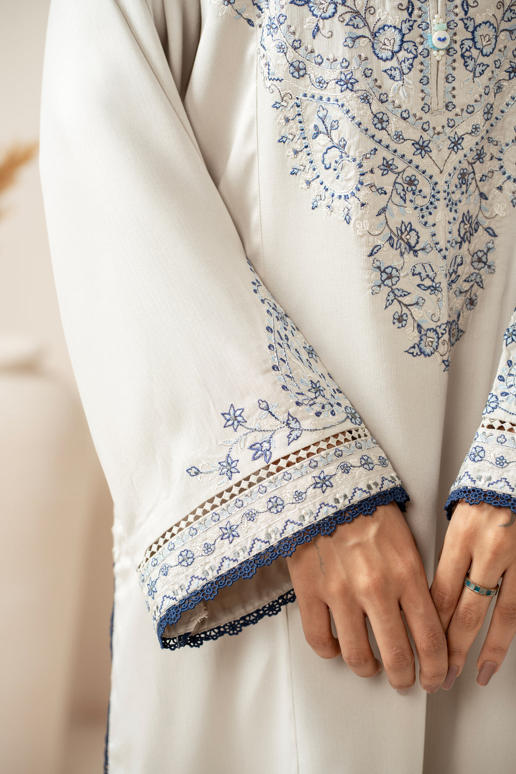 STITCHED EMBROIDERED SUIT