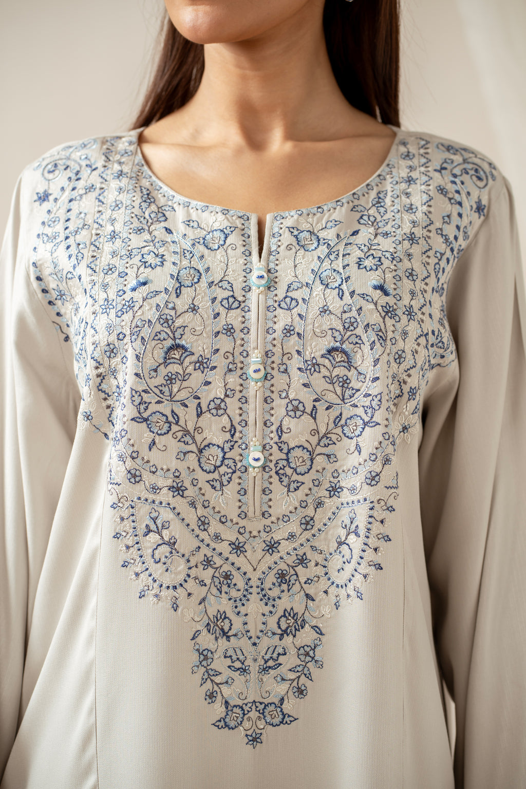 STITCHED EMBROIDERED SUIT