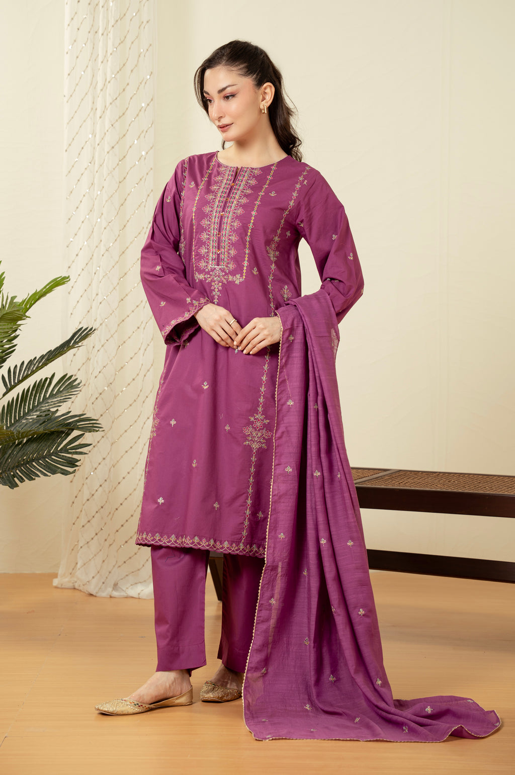 STITCHED EMBROIDERED SUIT