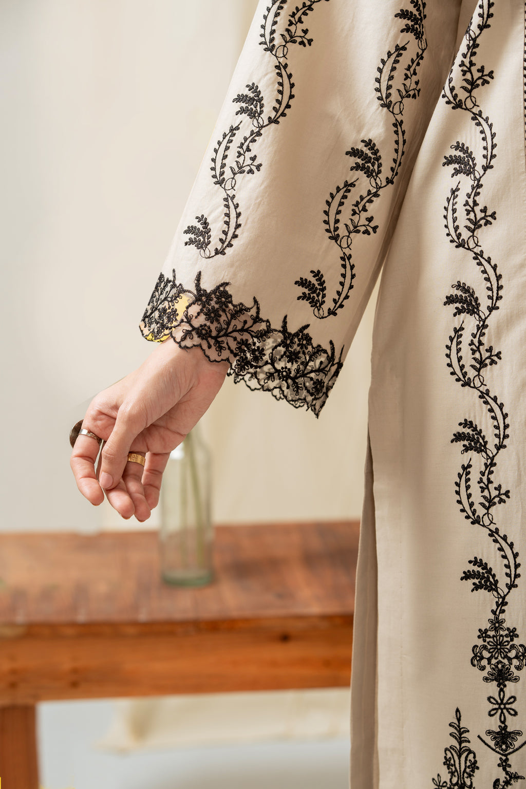 EMBROIDERED CAMBRIC STITCHED 3 PIECE SUIT