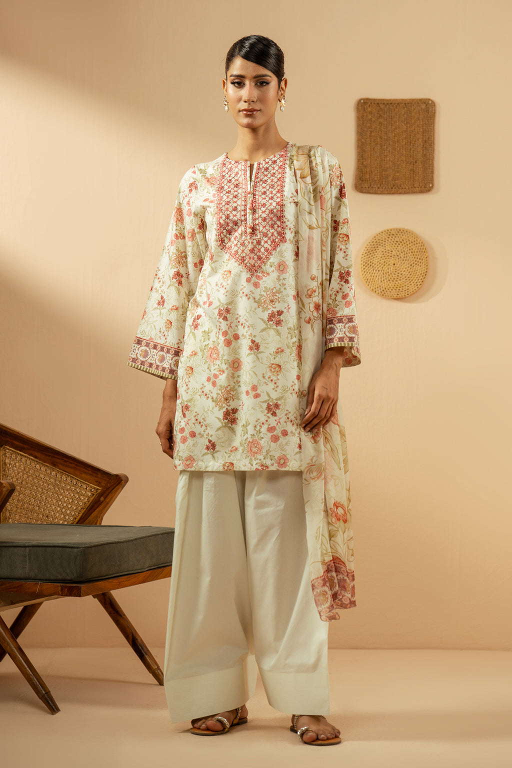 PRINTED LAWN STITCHED 3 PIECE SUIT