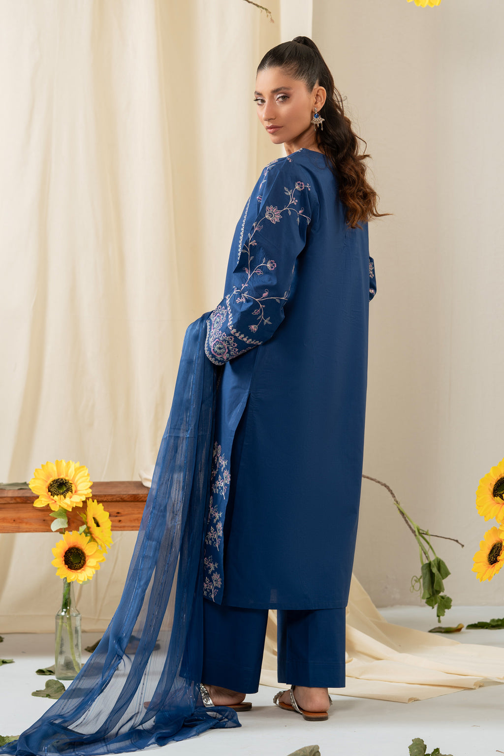 CAMBRIC STITCHED DUPATTA (FACTORY E-OUTLET)