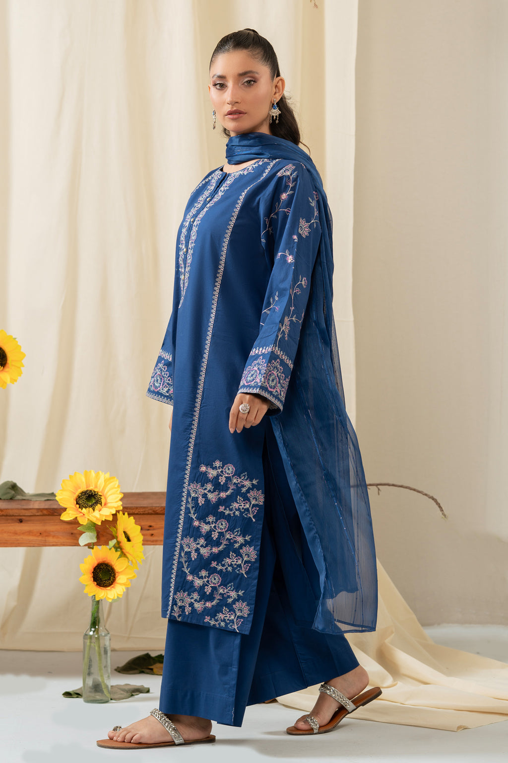 CAMBRIC STITCHED DUPATTA (FACTORY E-OUTLET)