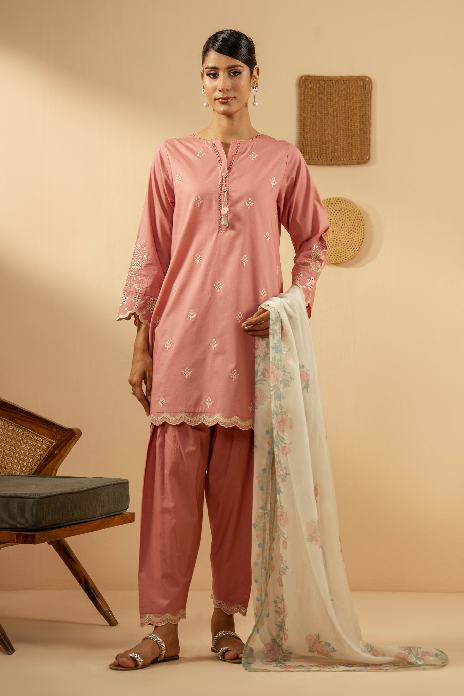 PRINTED SLUB LAWN STITCHED 3 PIECE SUIT