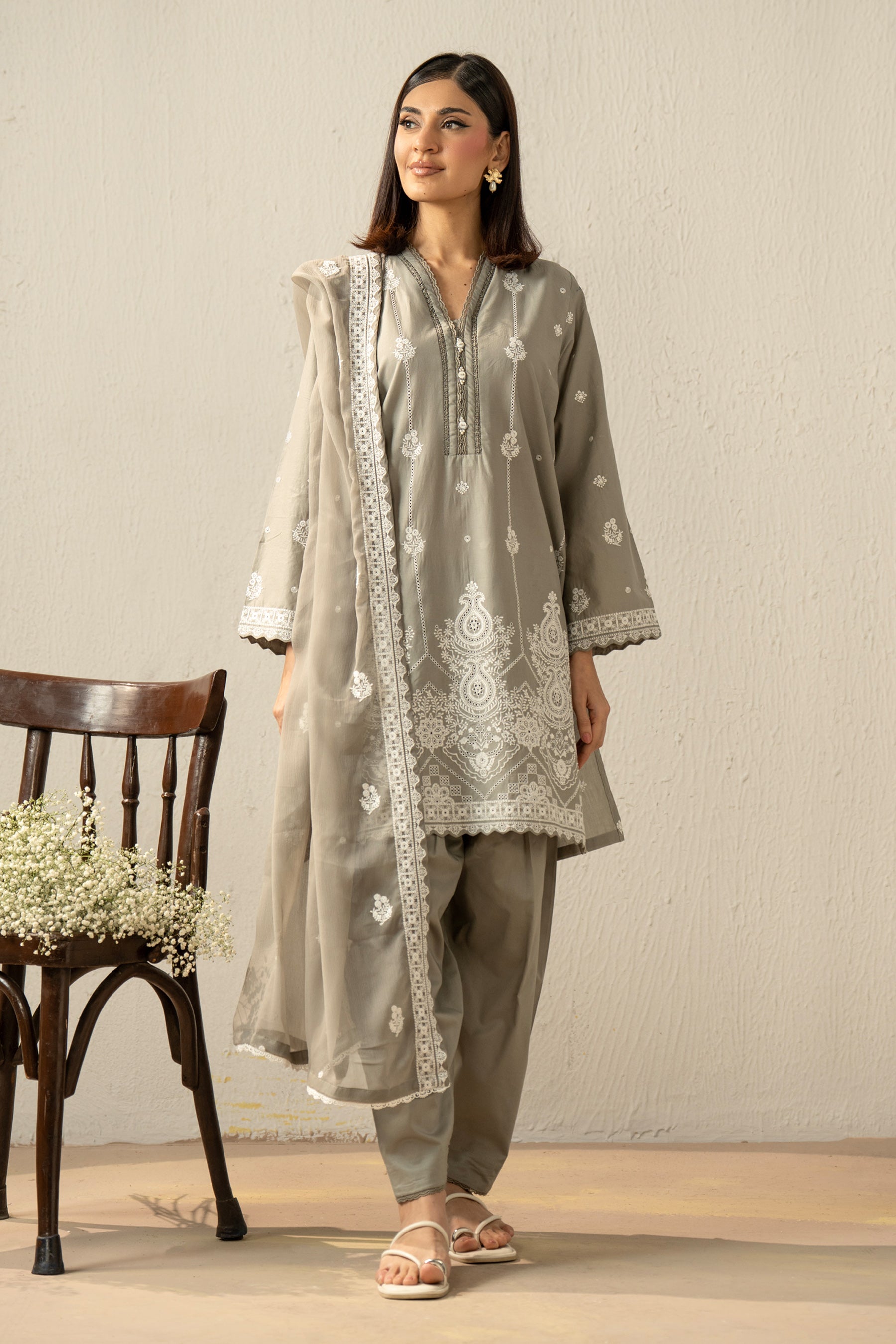 EMBROIDERED CHIKANKARI LAWN STITCHED 3 PIECE SUIT