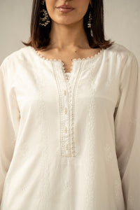 EMBROIDERED CHIKANKARI LAWN STITCHED 3 PIECE SUIT