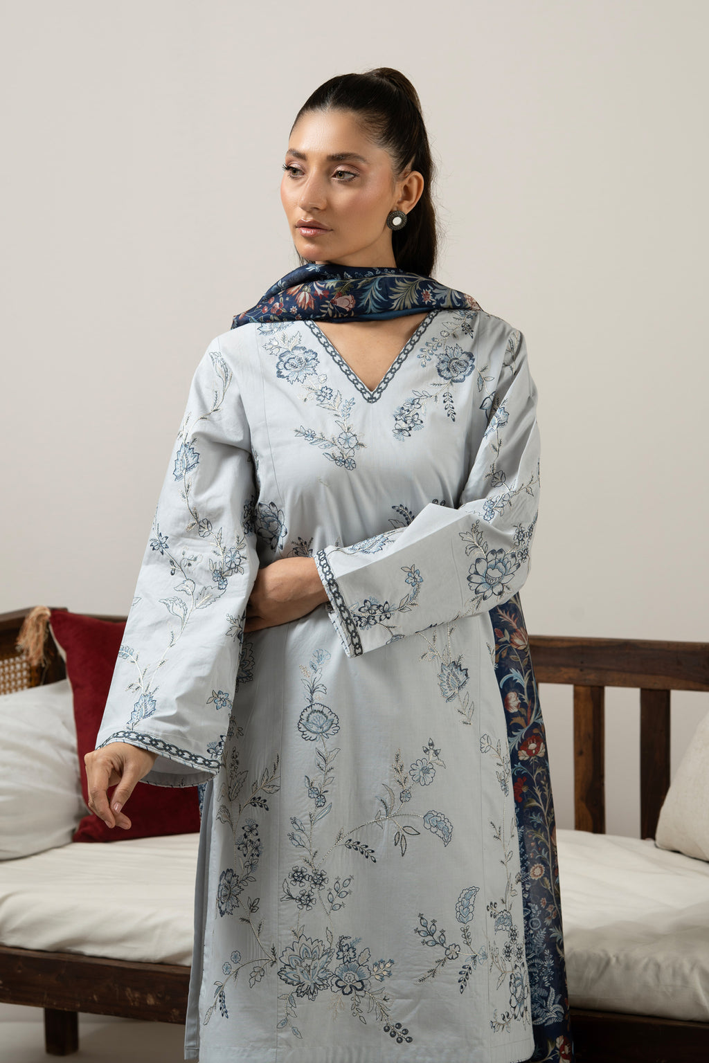 EMBROIDERED CAMBRIC STITCHED 3 PIECE SUIT