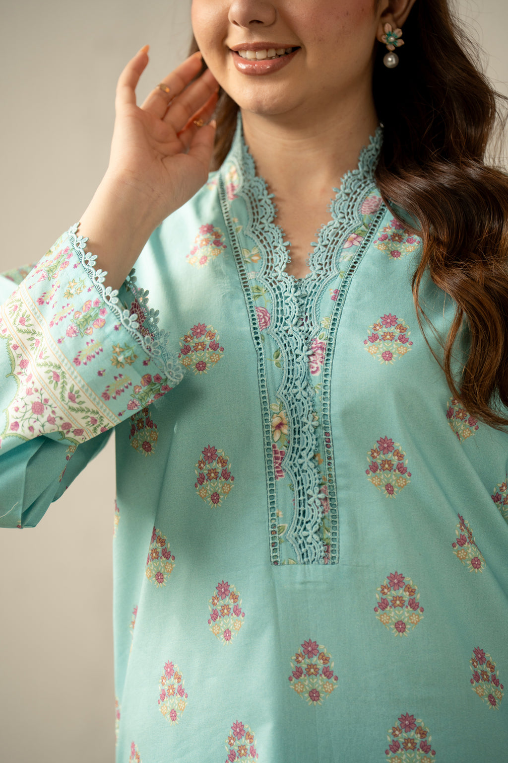 EMBROIDERED LAWN STITCHED 3 PIECE SUIT