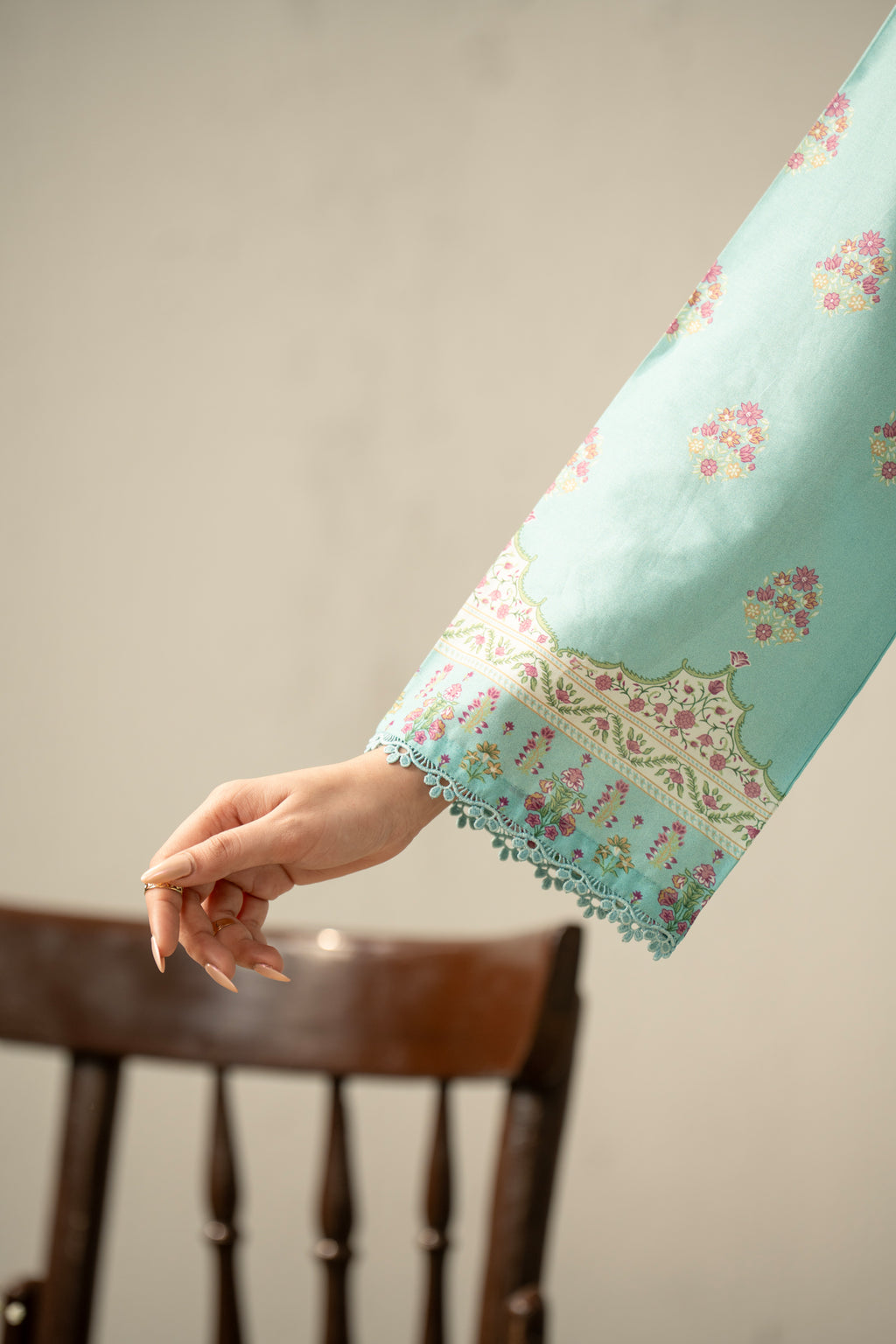 EMBROIDERED LAWN STITCHED 3 PIECE SUIT