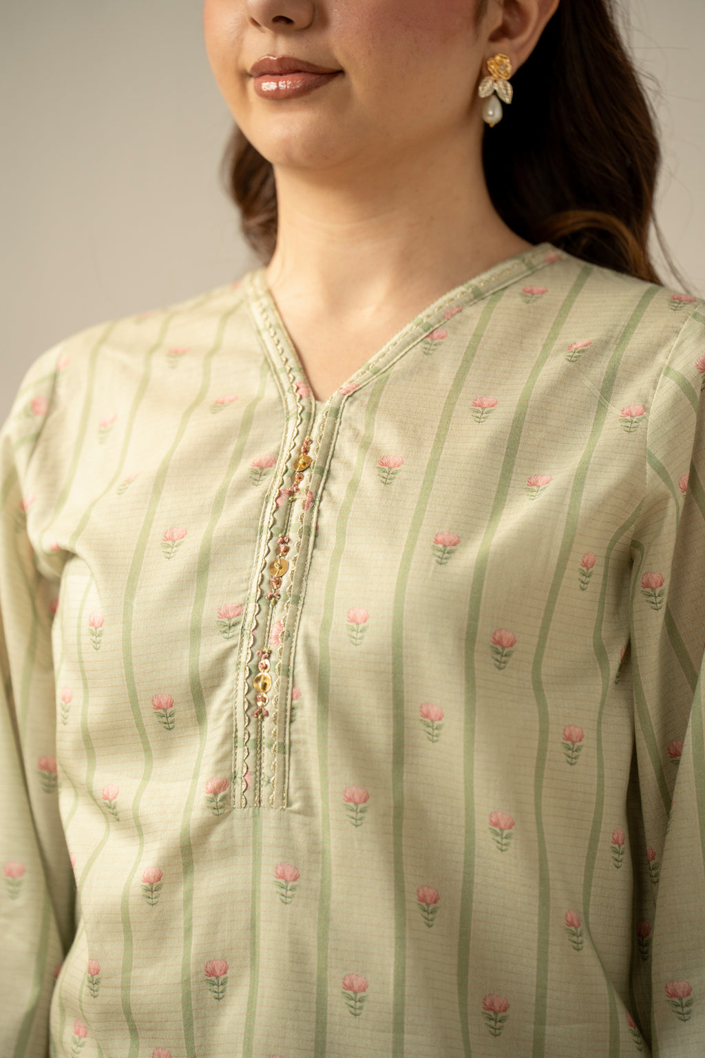 EMBROIDERED MYSURI LAWN STITCHED 3 PIECE SUIT