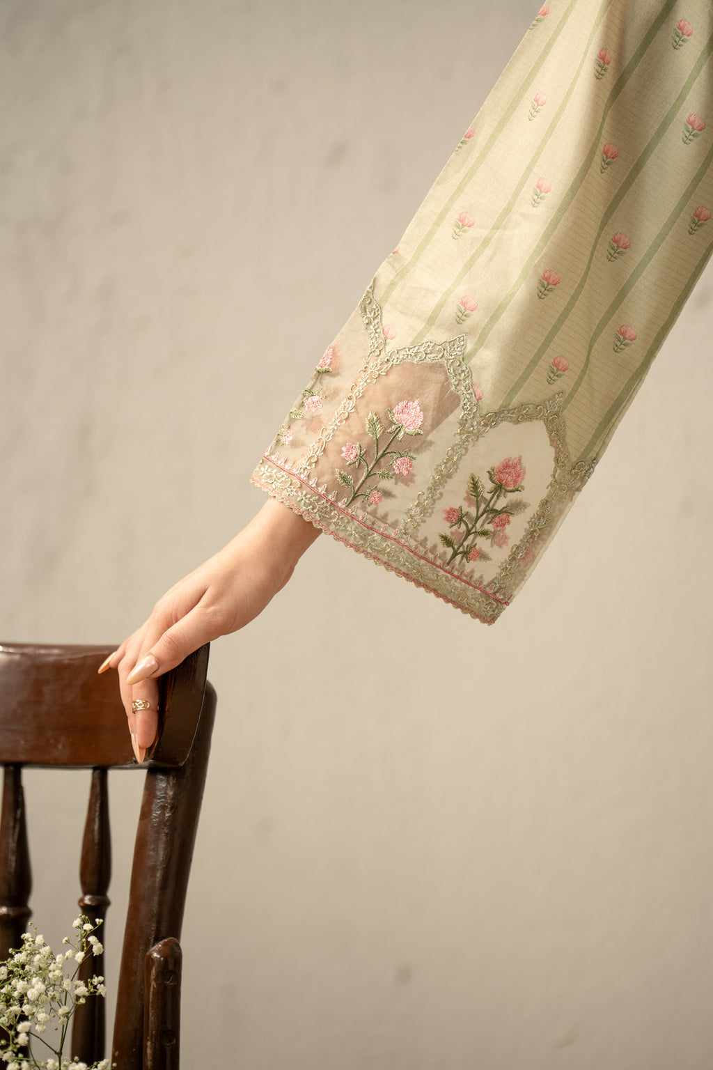 EMBROIDERED MYSURI LAWN STITCHED 3 PIECE SUIT