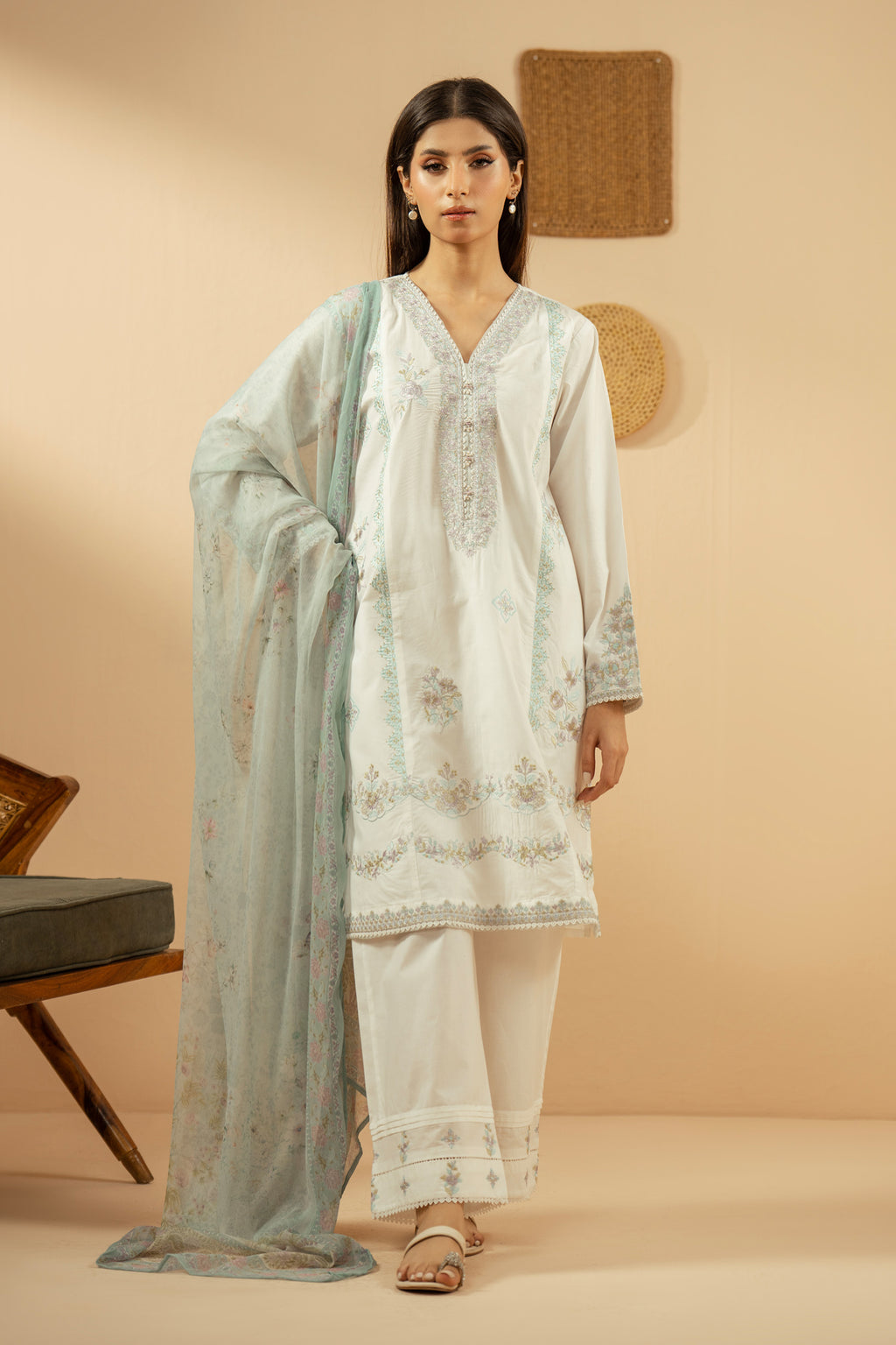 EMBROIDERED CAMBRIC STITCHED 3 PIECE SUIT