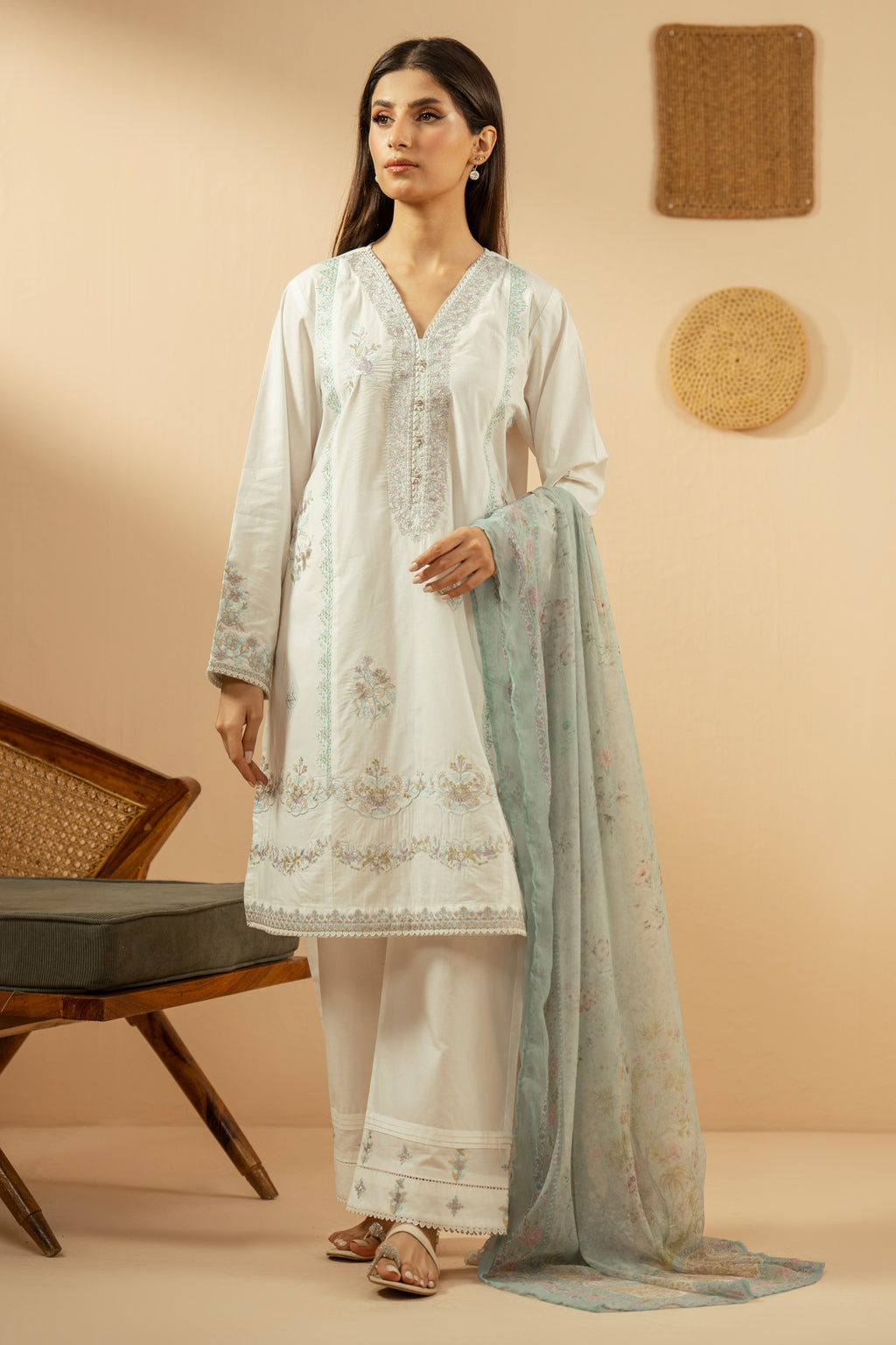 EMBROIDERED CAMBRIC STITCHED 3 PIECE SUIT
