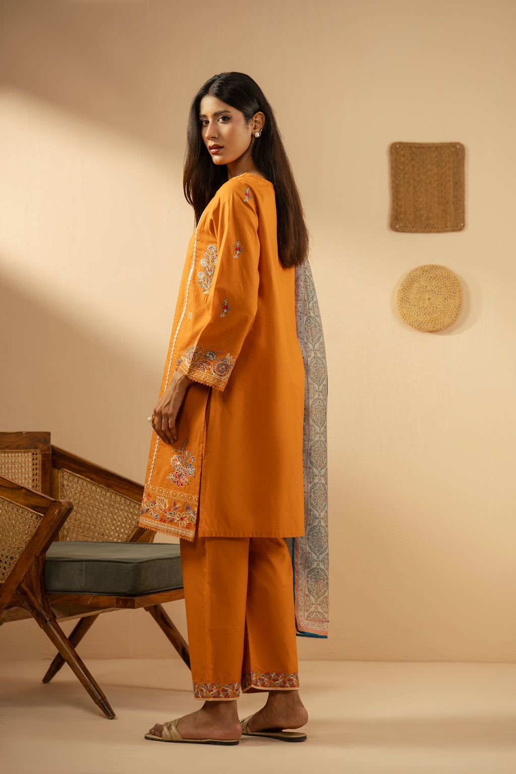 EMBROIDERED CAMBRIC STITCHED 3 PIECE SUIT