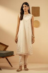 EMBROIDERED SLUB LAWN STITCHED 3 PIECE SUIT