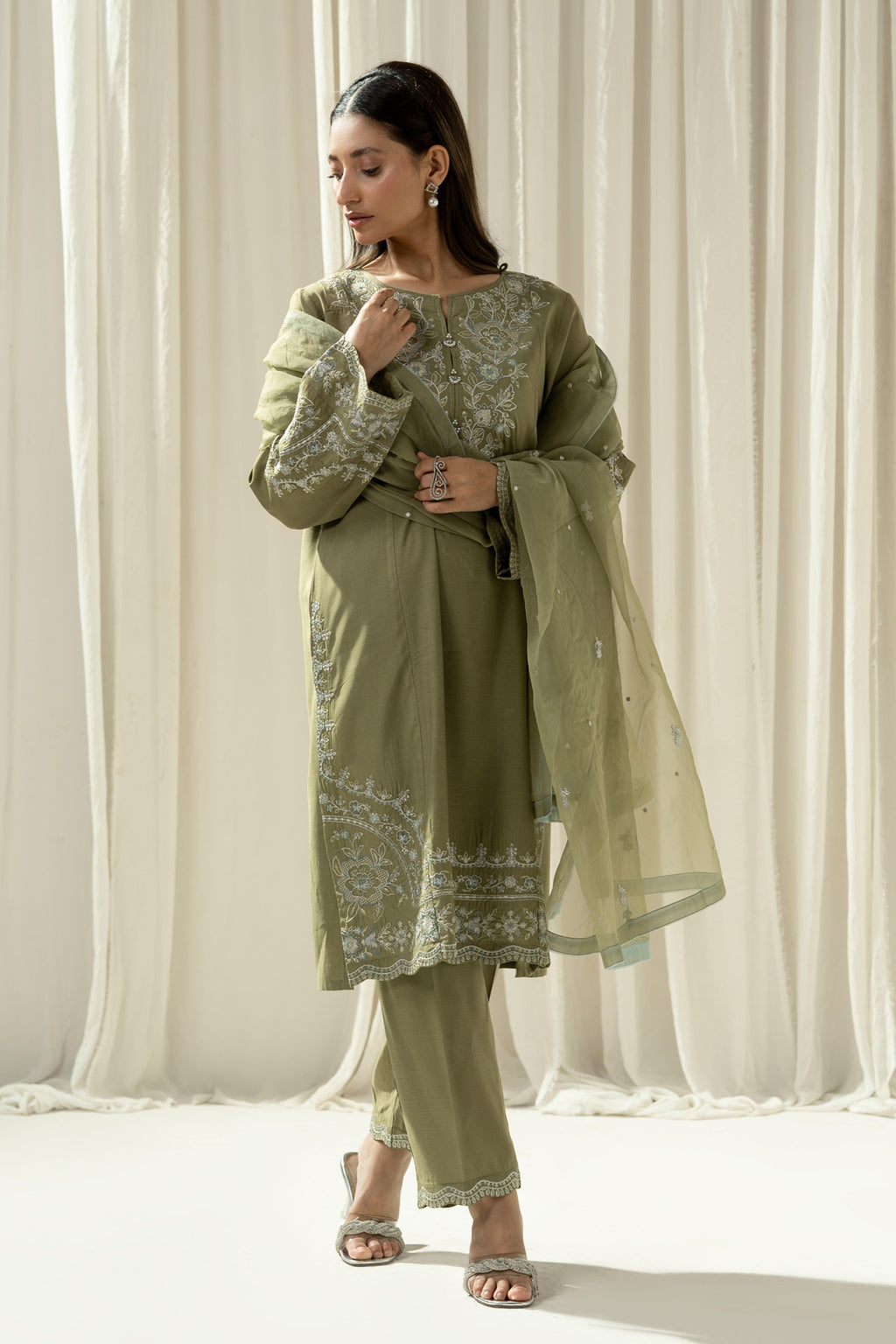 EMBROIDERED RAW SILK STITCHED 3 PIECE SUIT