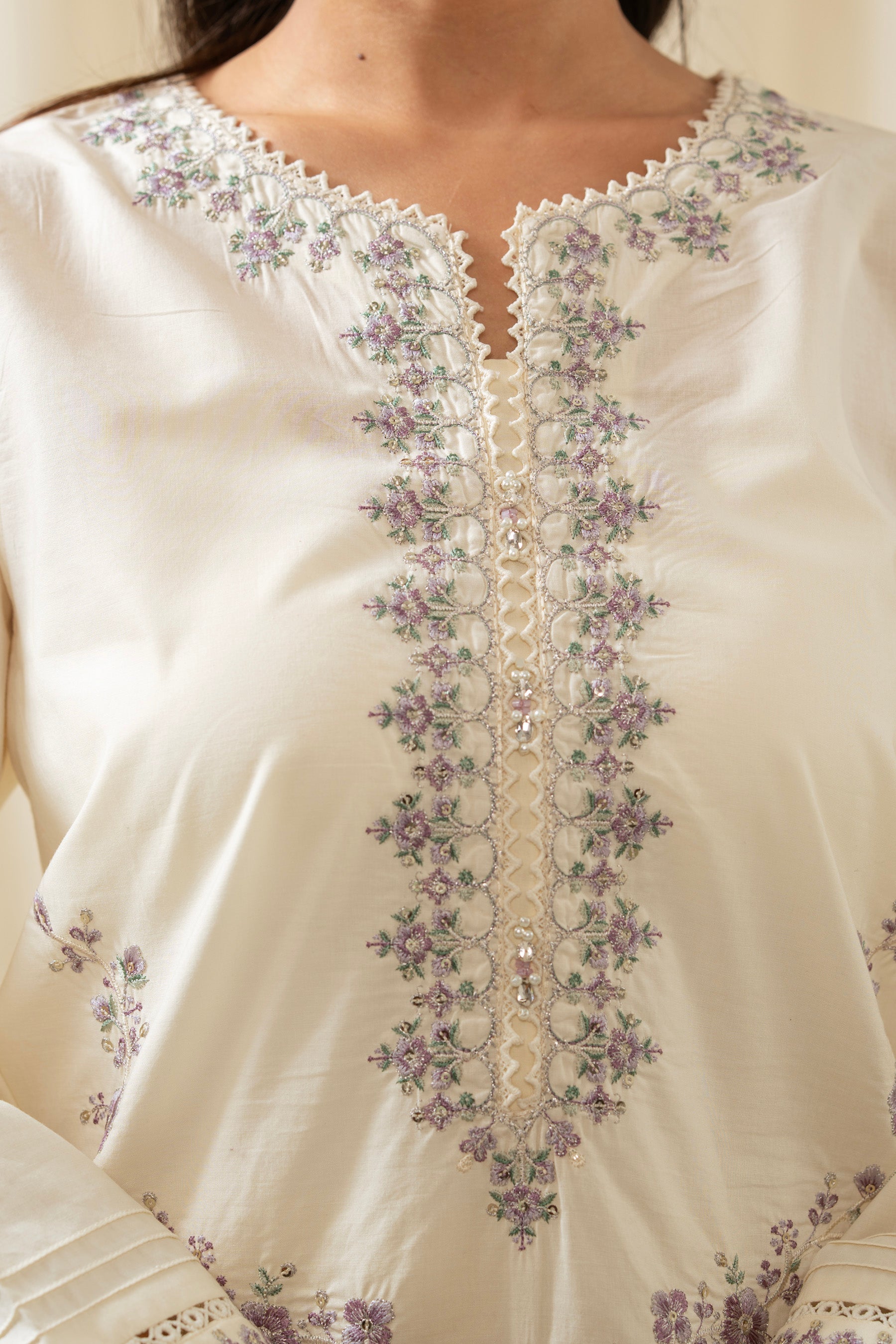 EMBROIDERED OAK SILK STITCHED 3 PIECE SUIT