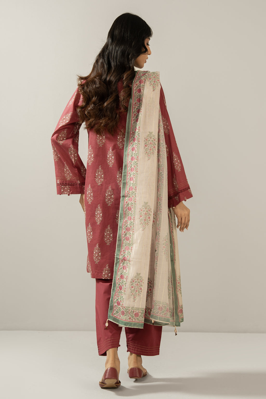 PRINTED LAWN STITCHED 3 PIECE SUIT