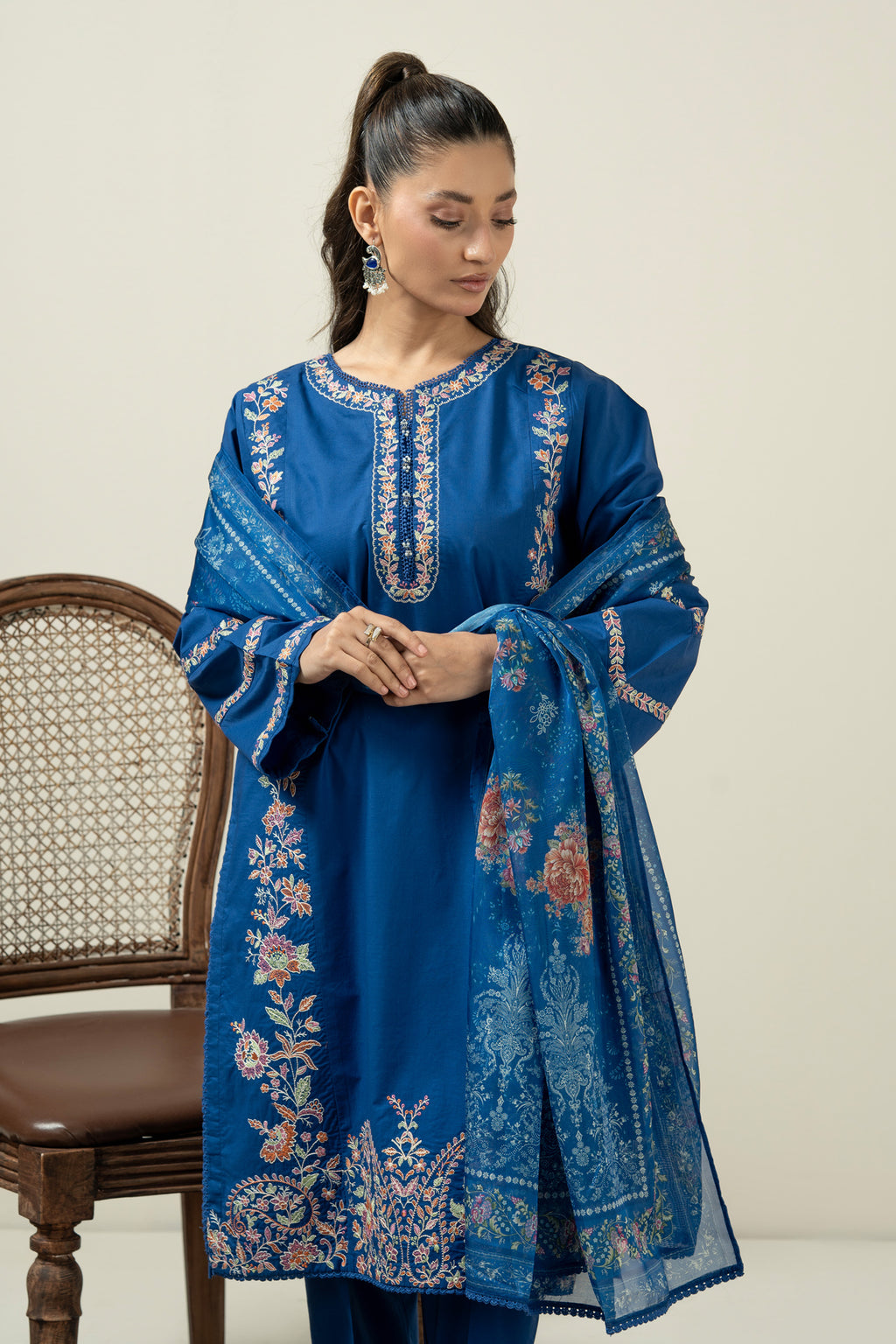 EMBROIDERED CAMBRIC STITCHED 3 PIECE SUIT