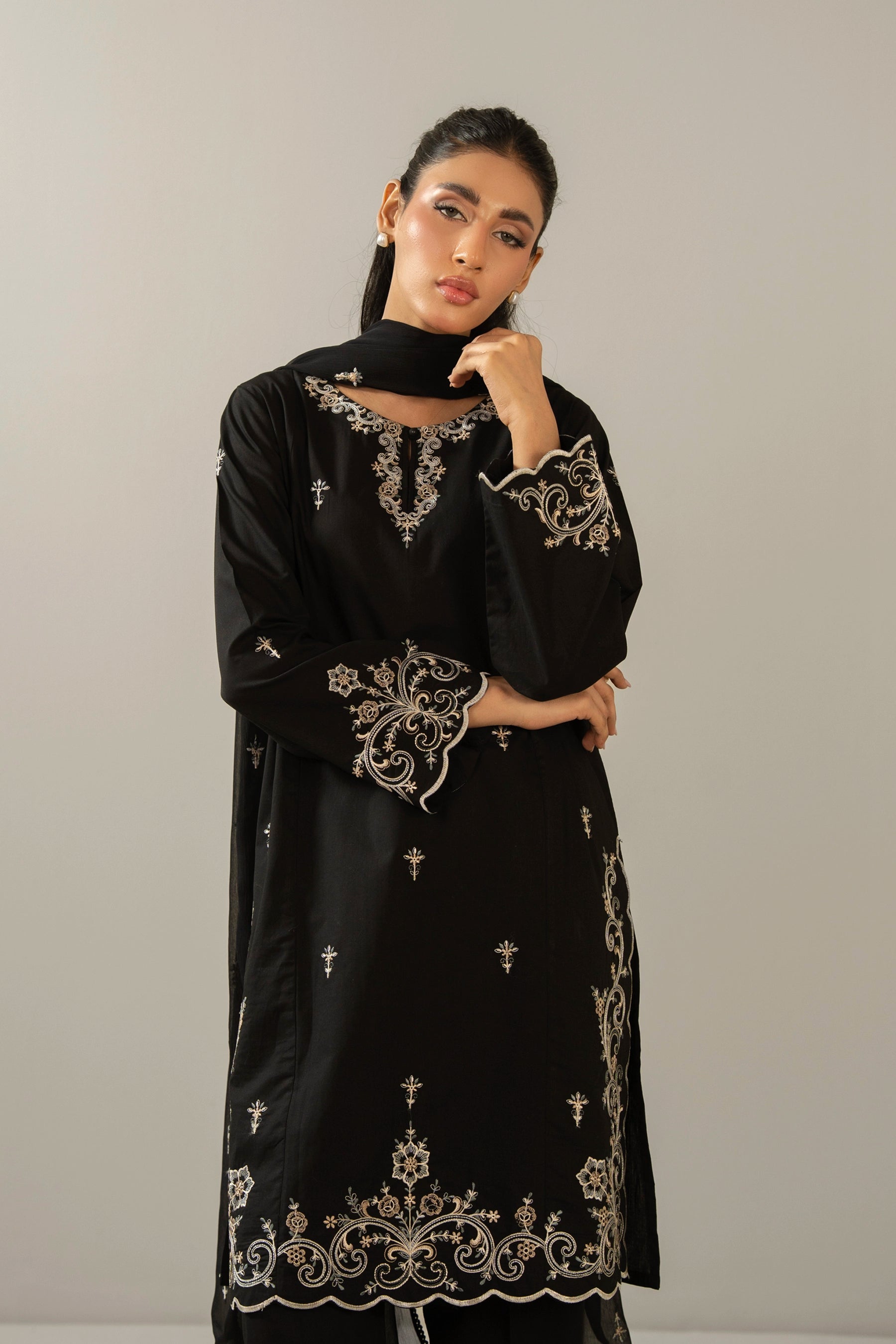 EMBROIDERED CAMBRIC STITCHED 3 PIECE SUIT