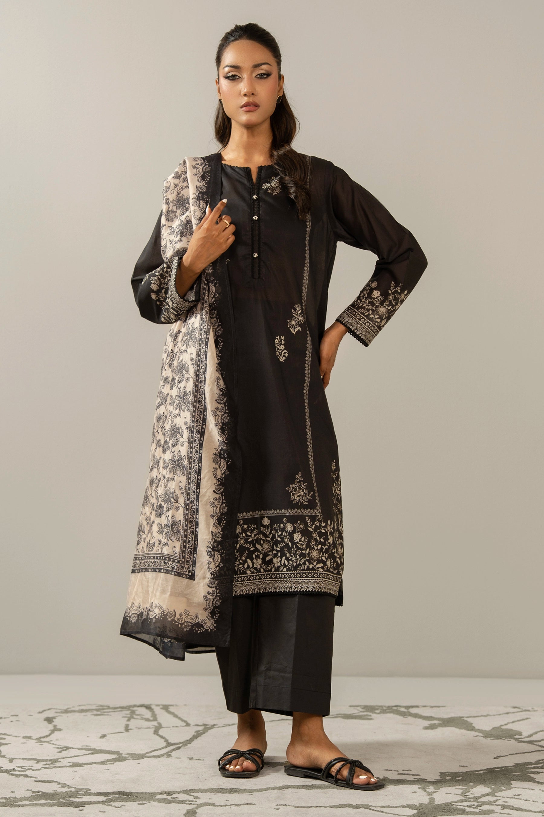 EMBROIDERED CAMBRIC STITCHED 3 PIECE SUIT